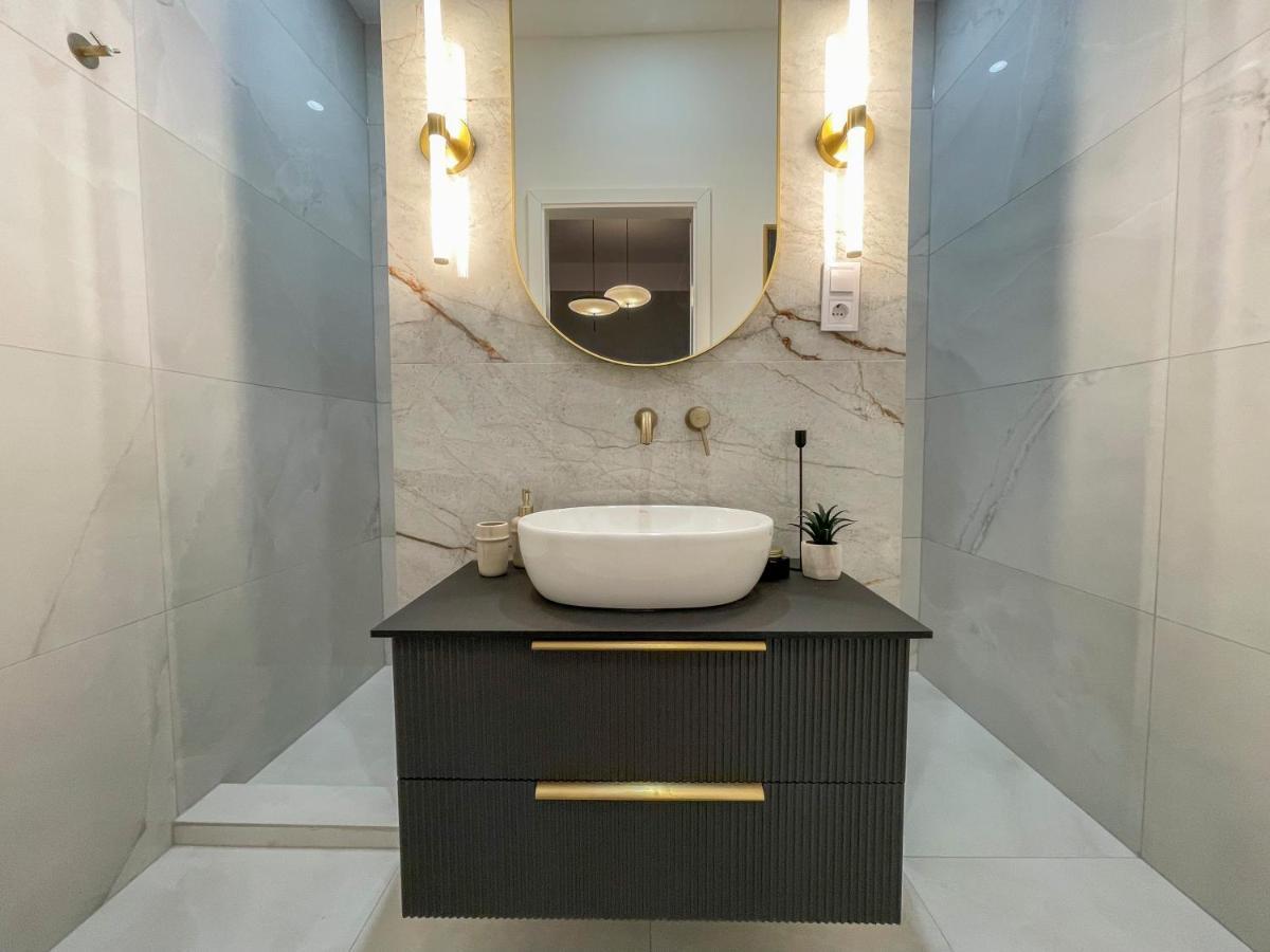 P431 Elitehost Luxury Apartment Budapest Bagian luar foto