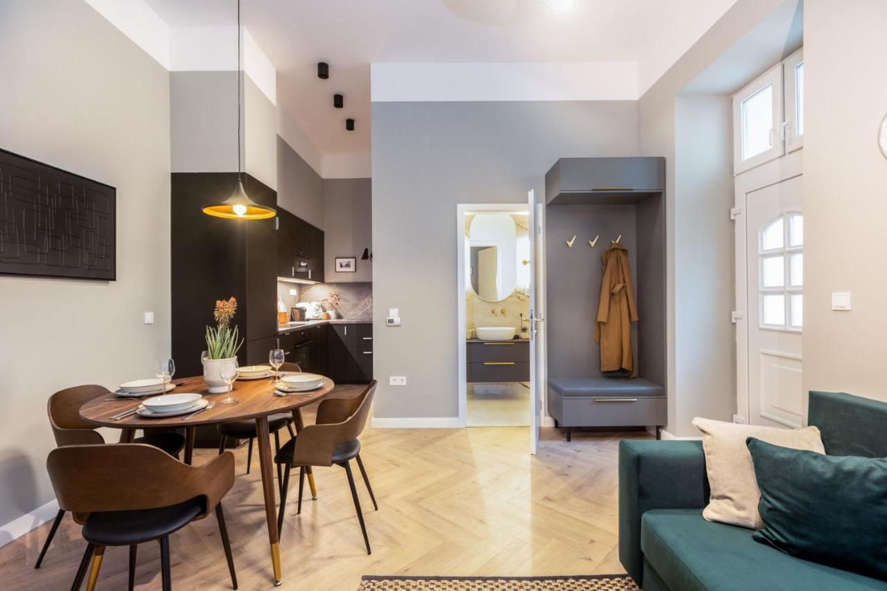 P431 Elitehost Luxury Apartment Budapest Bagian luar foto